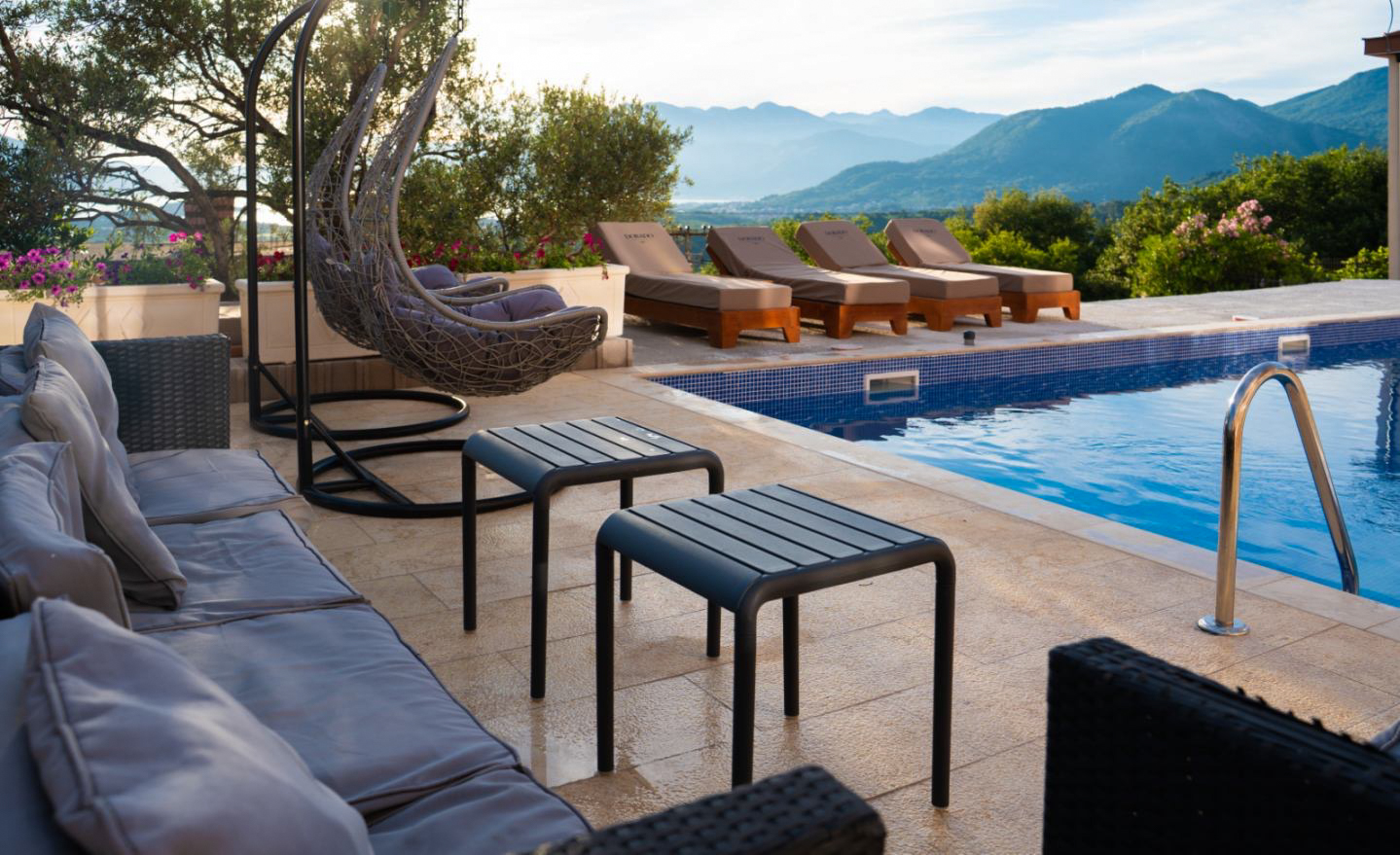 Panorama Poolside — 19